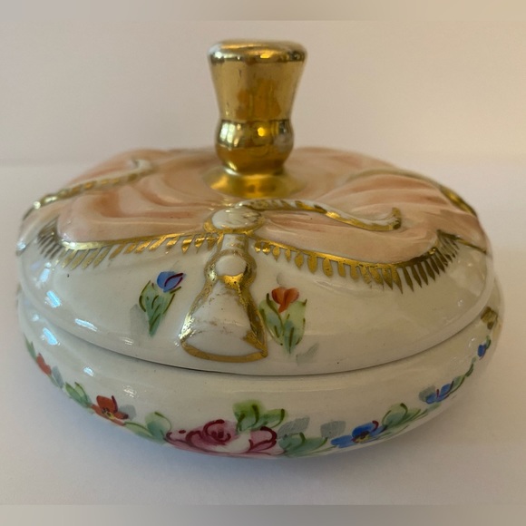Carlin Comforts Pink Porcelain Vanity Perfume Decanter & Powder Dish - Picture 12 of 17